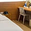 DongBaek Hotel Gohyeon