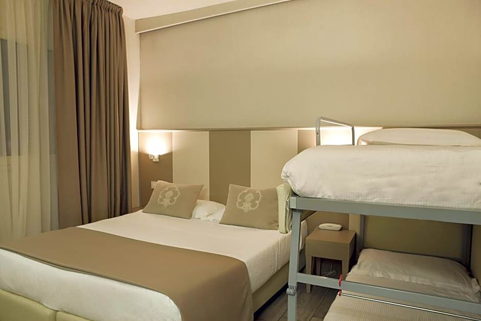 L'Hotel
