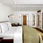 Louis Hotel