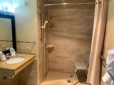 Queen Room with Two Queen Beds and Roll In Shower - Disability Access