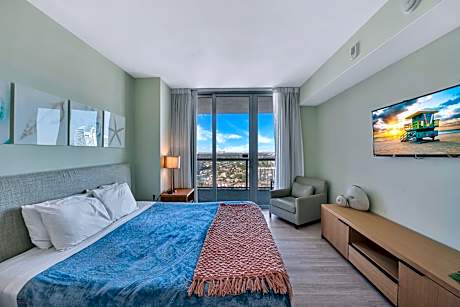 Water View Building With Pool - 5-Min Walk To The Beach
