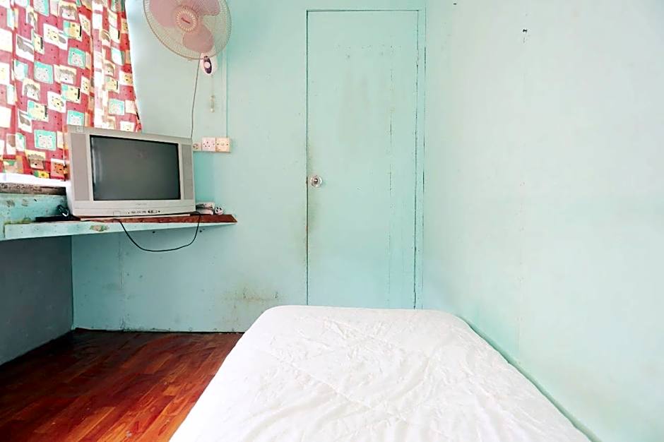 Hotel O Penginapan ReniNearMall Nagoya Hill