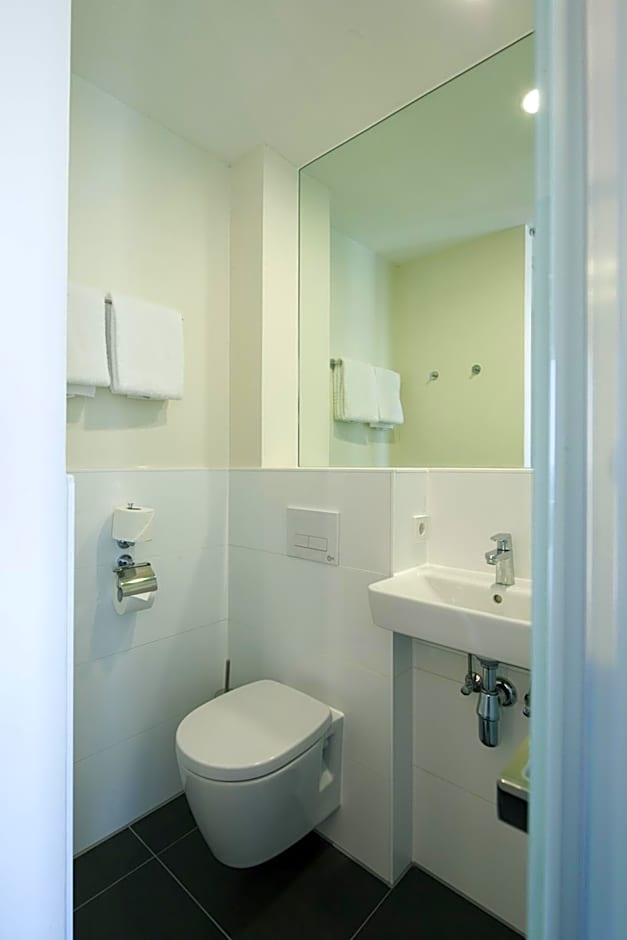 easyHotel The Hague Scheveningen Beach