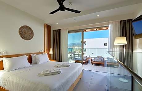 Double Room with Individual Pool