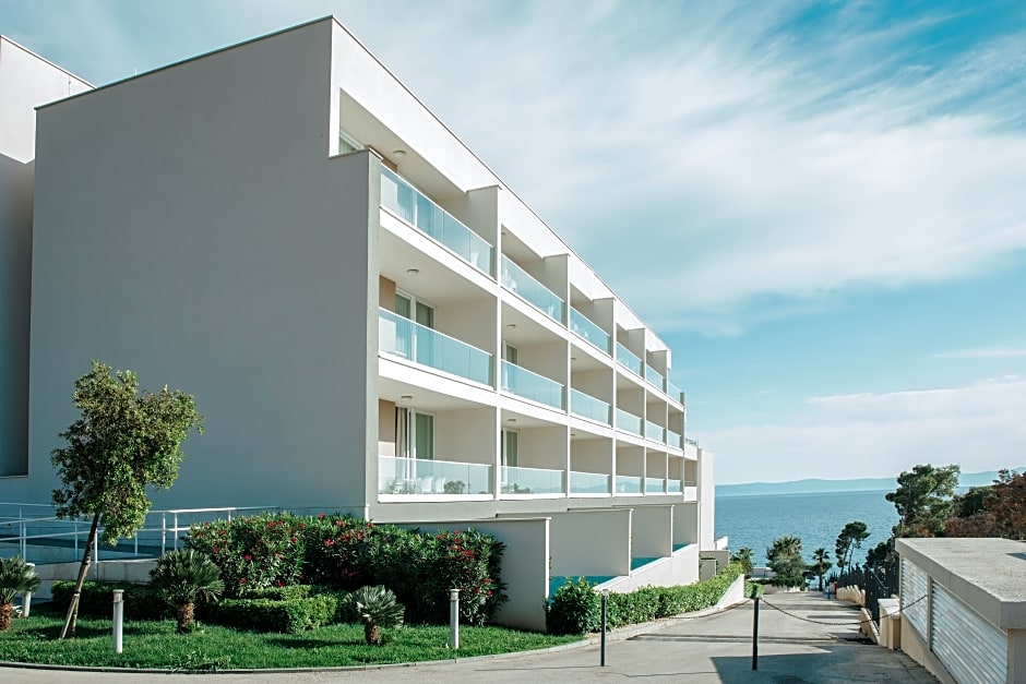 Romana Beach Apartments