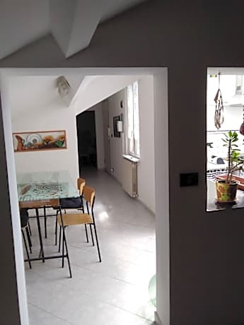 010025-lt-0928 Rooftop Favors