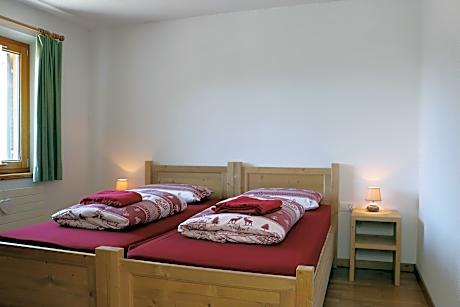 Twin Room with Private Bathroom