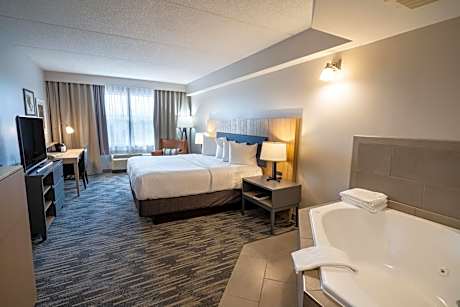 King Suite with Whirlpool and Roll-in Shower