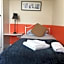 Welbeck Hotel - Close to Beach, Train Station & Southend Airport