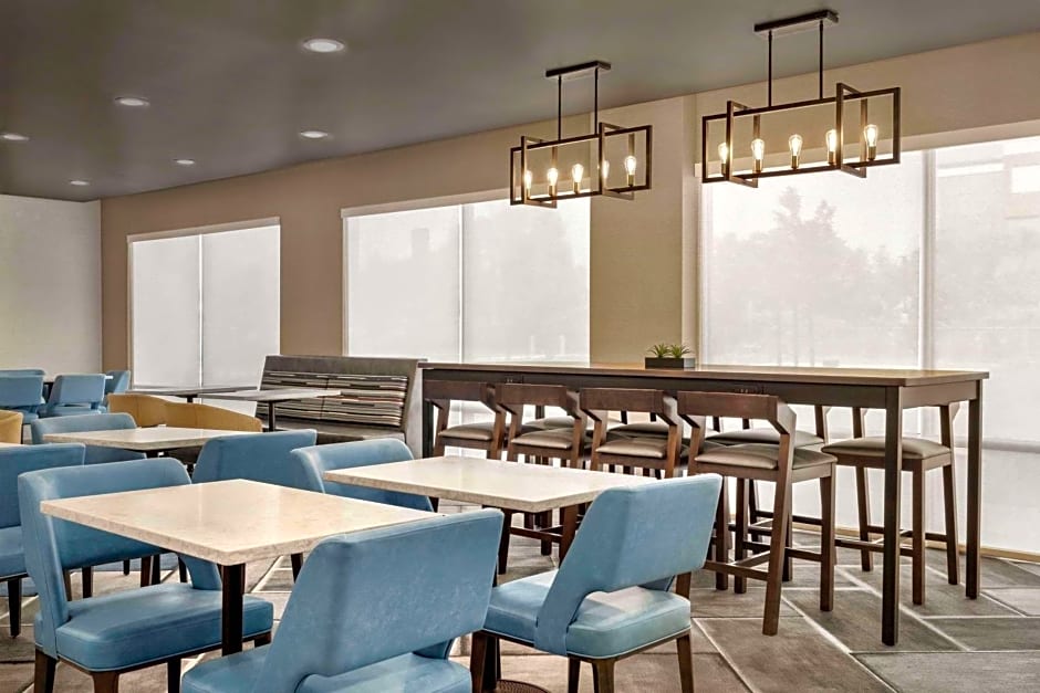 La Quinta Inn & Suites by Wyndham San Bernardino