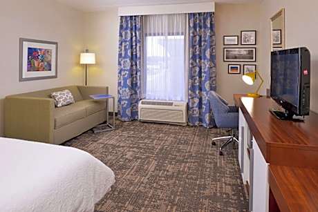 King Room with Sofa Bed and Study - Non-Smoking