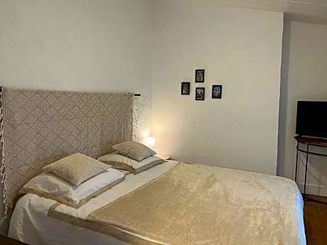 Deluxe Double Room with Shower