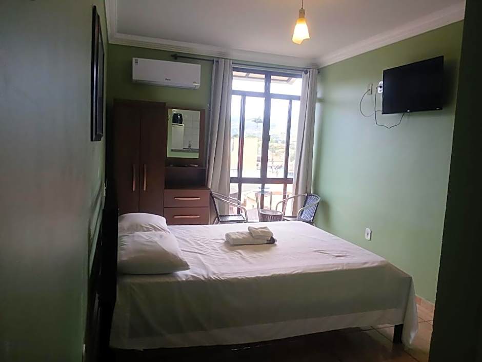 Paradise Hostel e Suítes