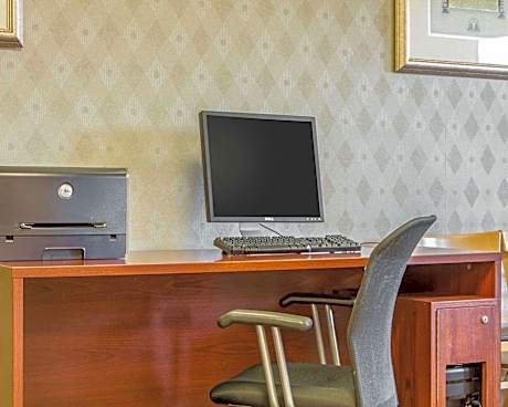 Quality Inn Oakland
