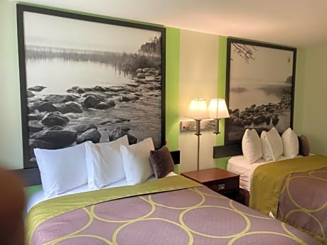 Queen Room with Two Queen Beds - Non-Smoking