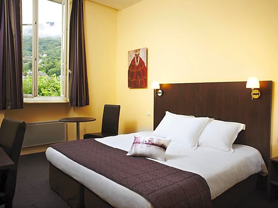 Photo 1 of 4 of Superior Double Room