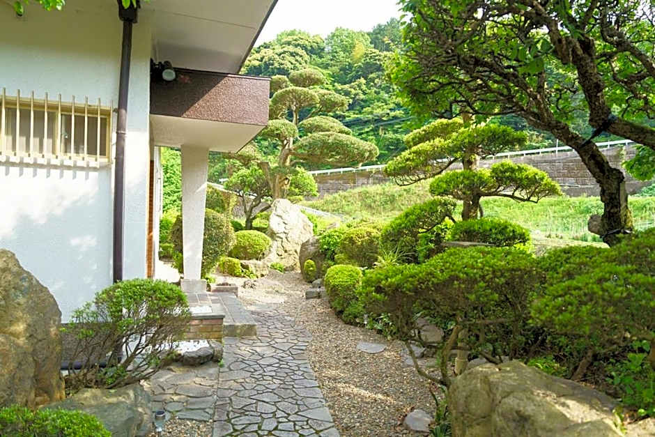 内竈ひなた庵