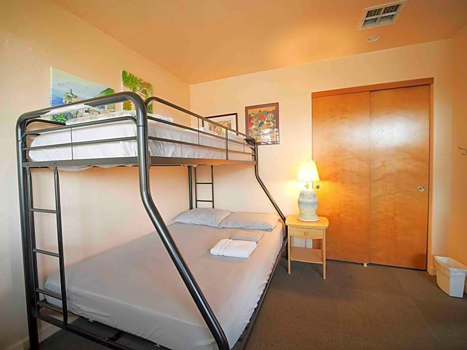 Ashland Commons Hostel