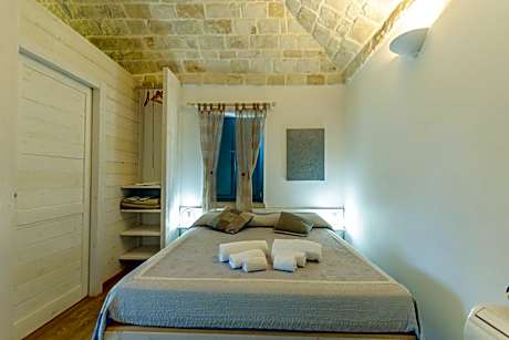 Deluxe Double Room with Shower