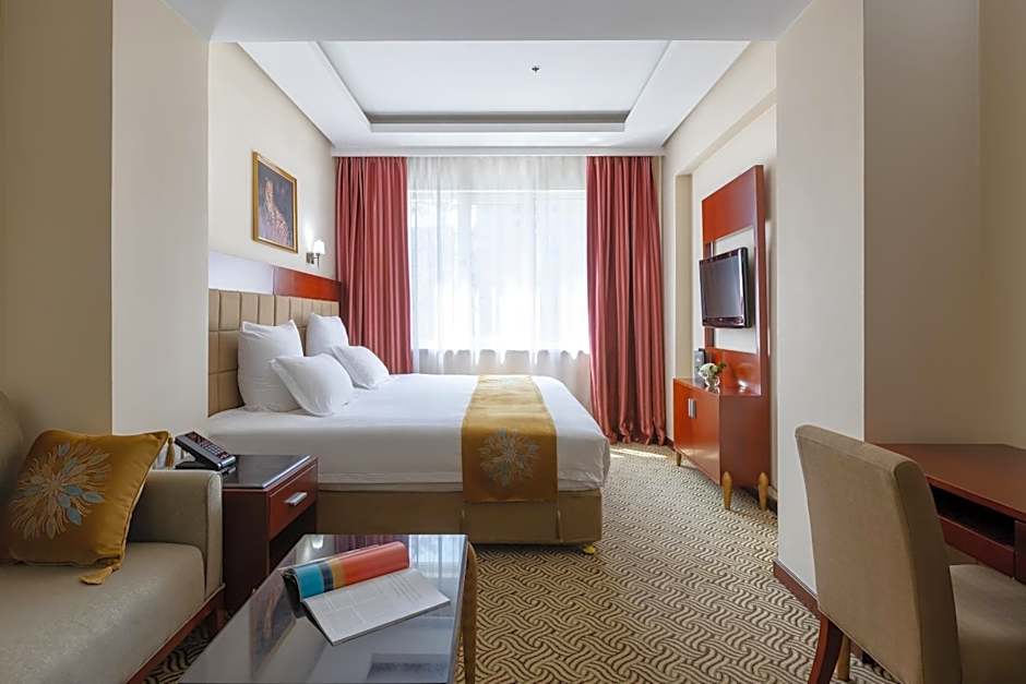 Grand Aiser Hotel
