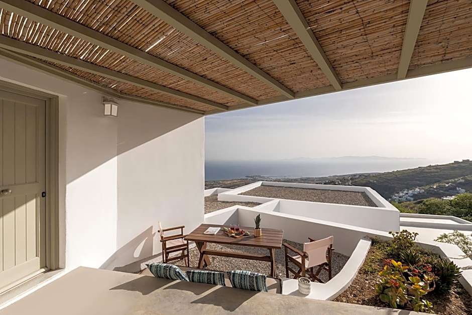 Blu Dot Tinos