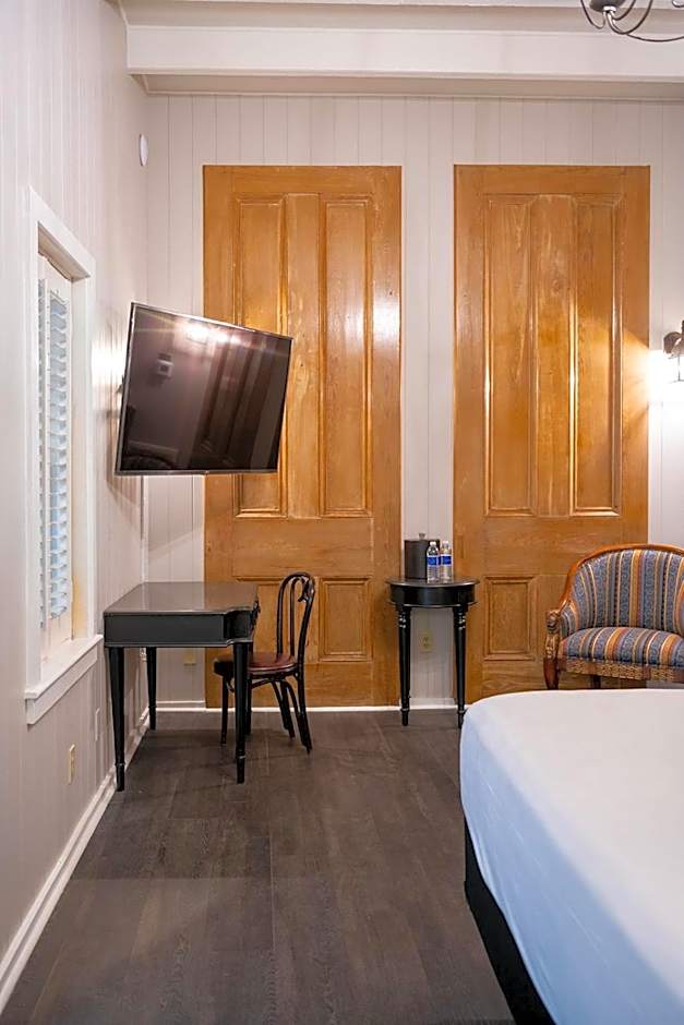 French Quarter Suites Hotel