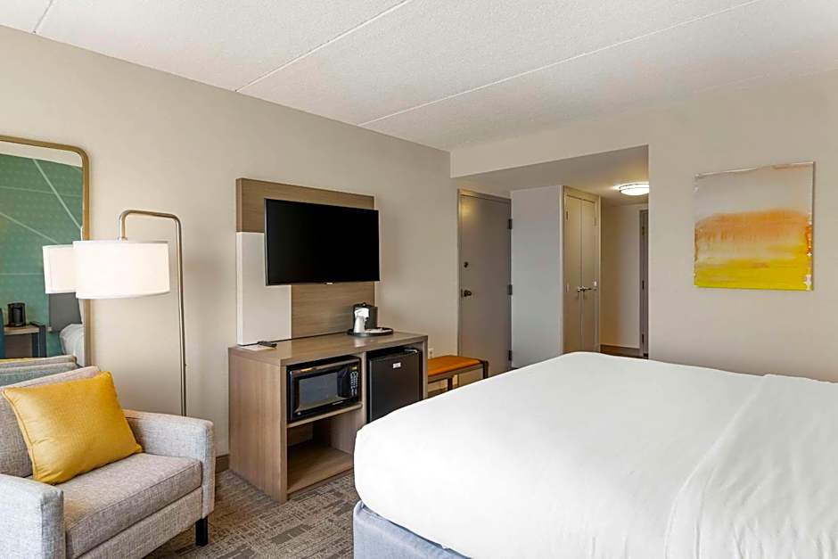 Comfort Inn & Suites Watertown - 1000 Islands