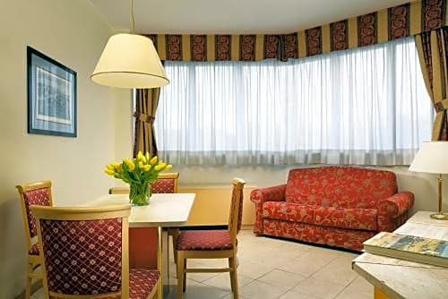 UNAWAY Hotel & Residence Quark Due Milano