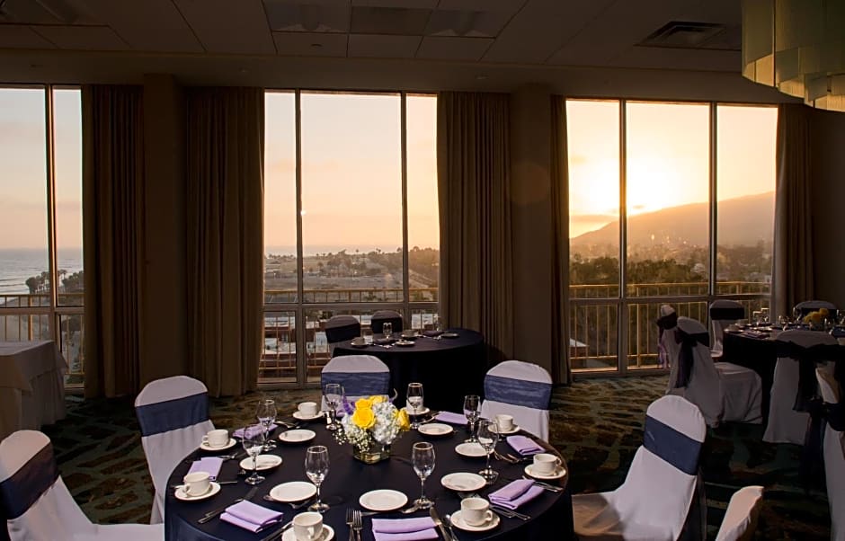 Crowne Plaza Ventura Beach By IHG