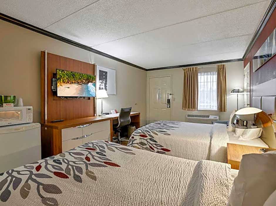 Red Roof Inn Uhrichsville