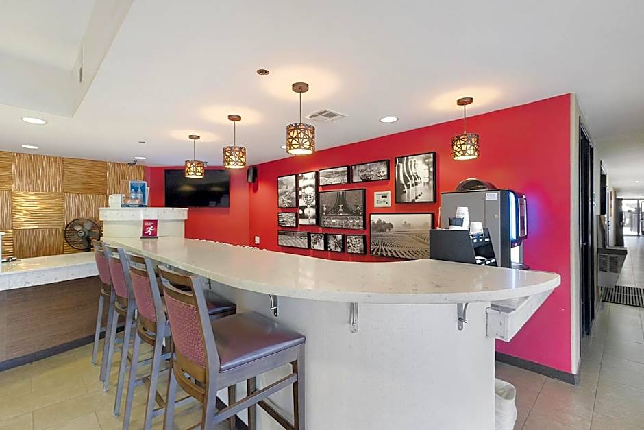 Best Western Plus Wine Country Inn & Suites