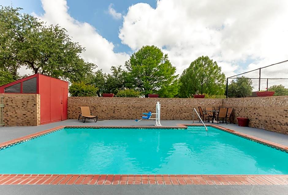 Hawthorn Extended Stay by Wyndham Richardson