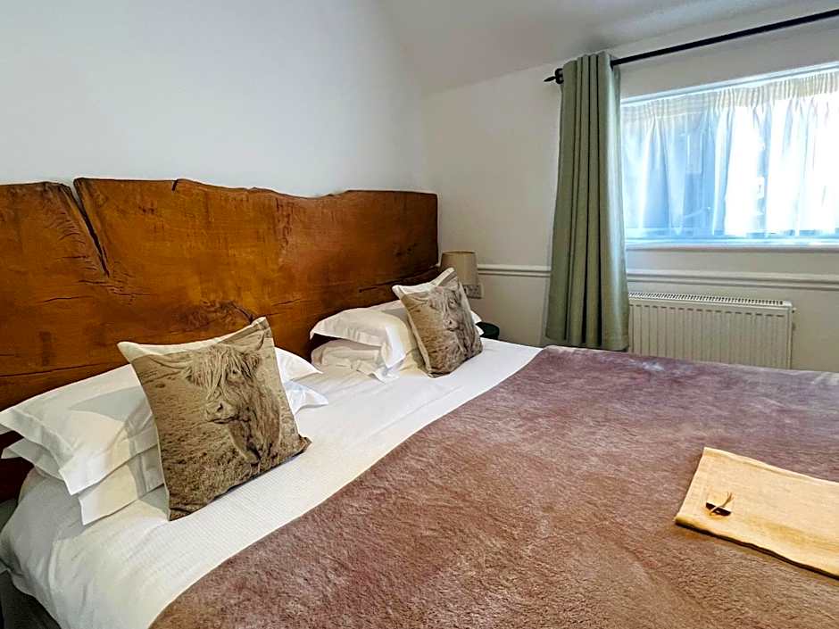 Photo 1 of 7 of 1 Double Bed or 2 Beds