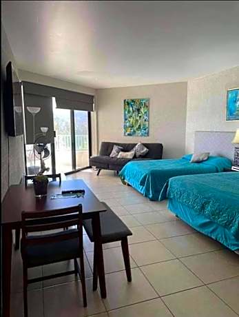 Studio with Sea View