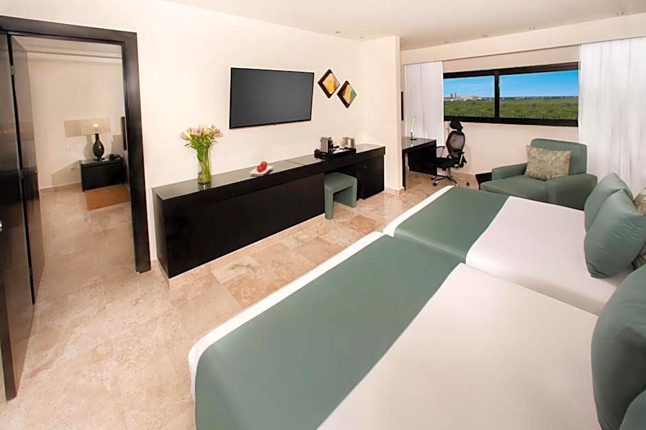 Smart Cancun The Urban Oasis