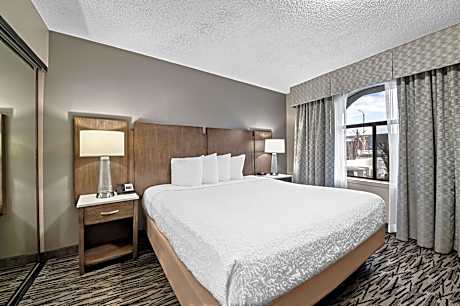 King Suite with Sofa Bed - Non-Smoking