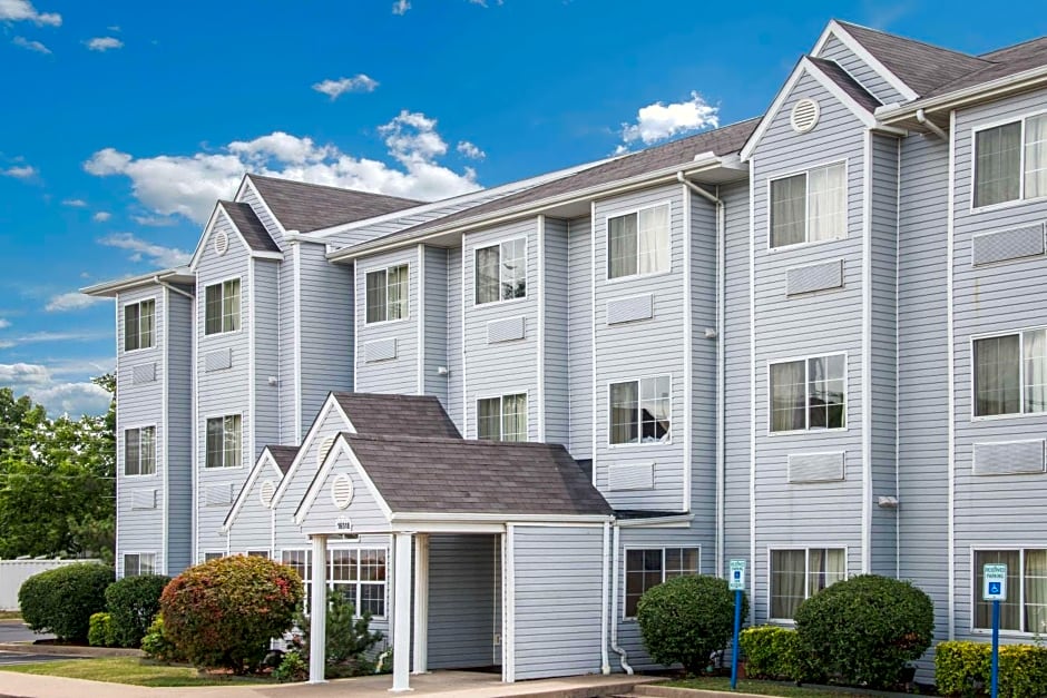 Microtel Inn & Suites by Wyndham Tulsa - Catoosa Route 66