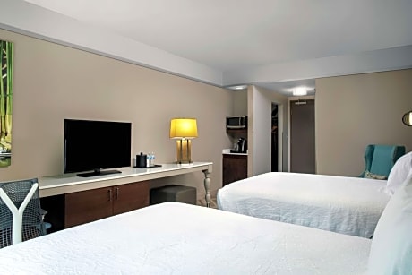 Room with Two Queen Beds - Accessible Tub