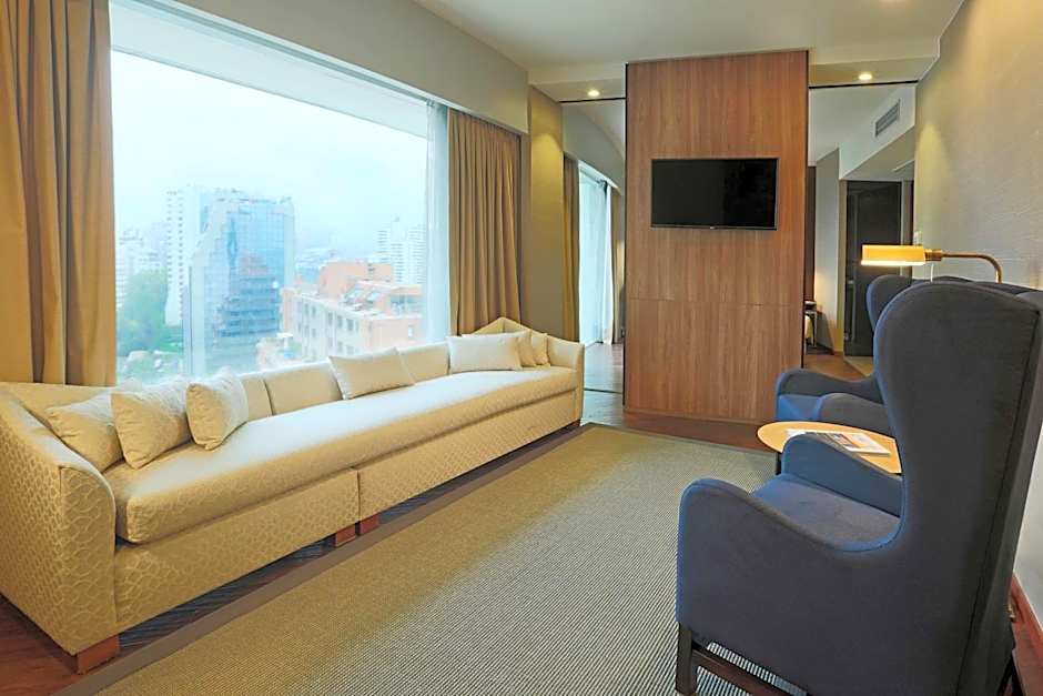 DoubleTree by Hilton Santiago Kennedy