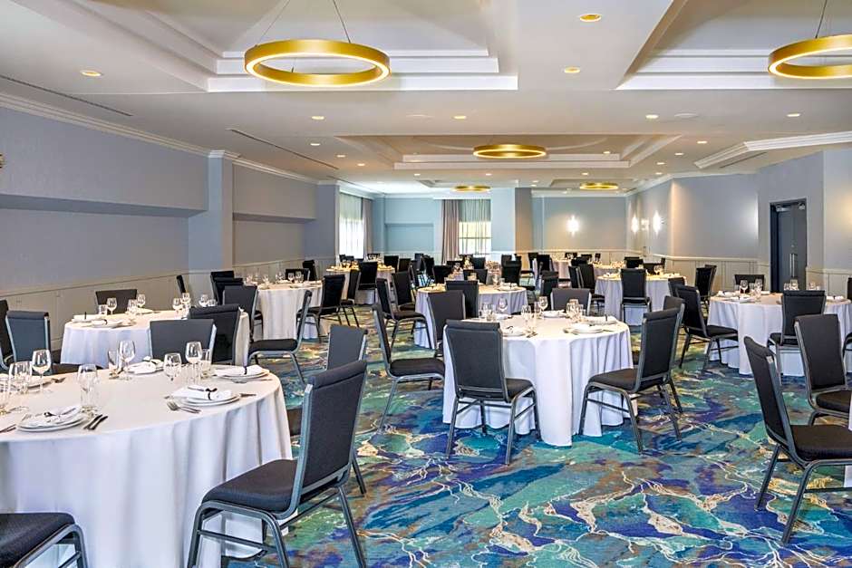 Holiday Inn Laval Montreal By IHG