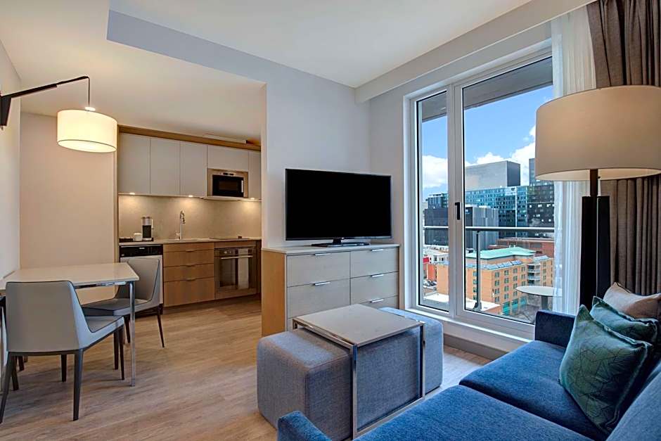 Homewood Suites By Hilton Montreal Downtown