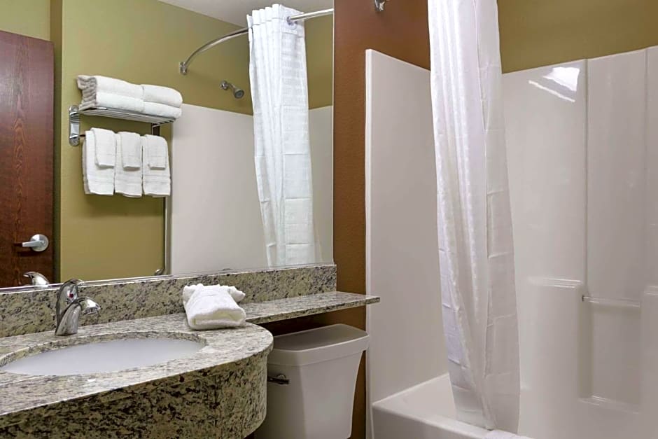 Microtel Inn & Suites by Wyndham Minot