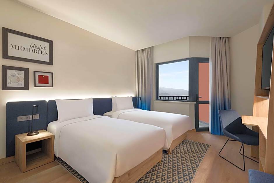 Tryp by Wyndham Zomin