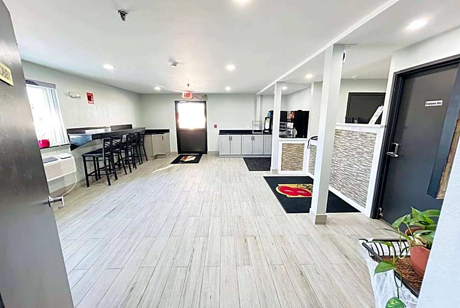 Super 8 by Wyndham Lewiston Auburn Area