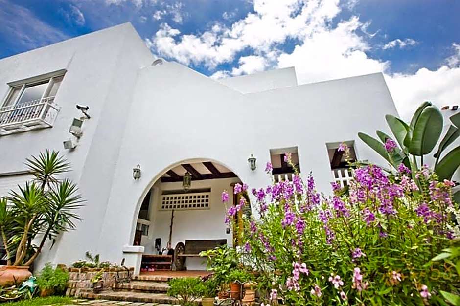 Smile Food Spa Bed and Breakfast