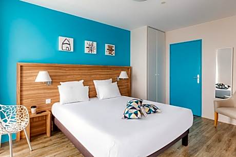 One Bedroom Apartment