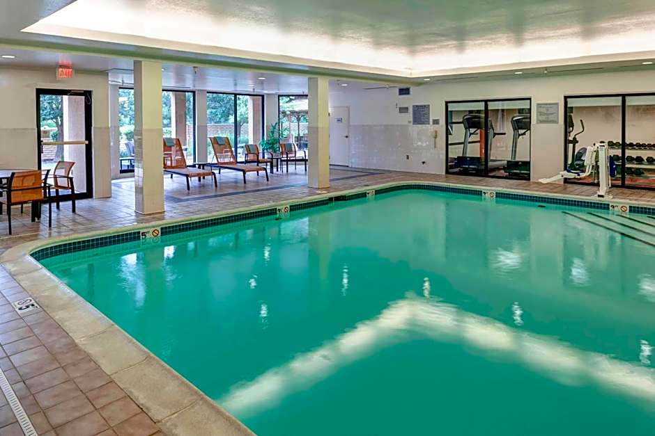 Courtyard by Marriott Wichita East