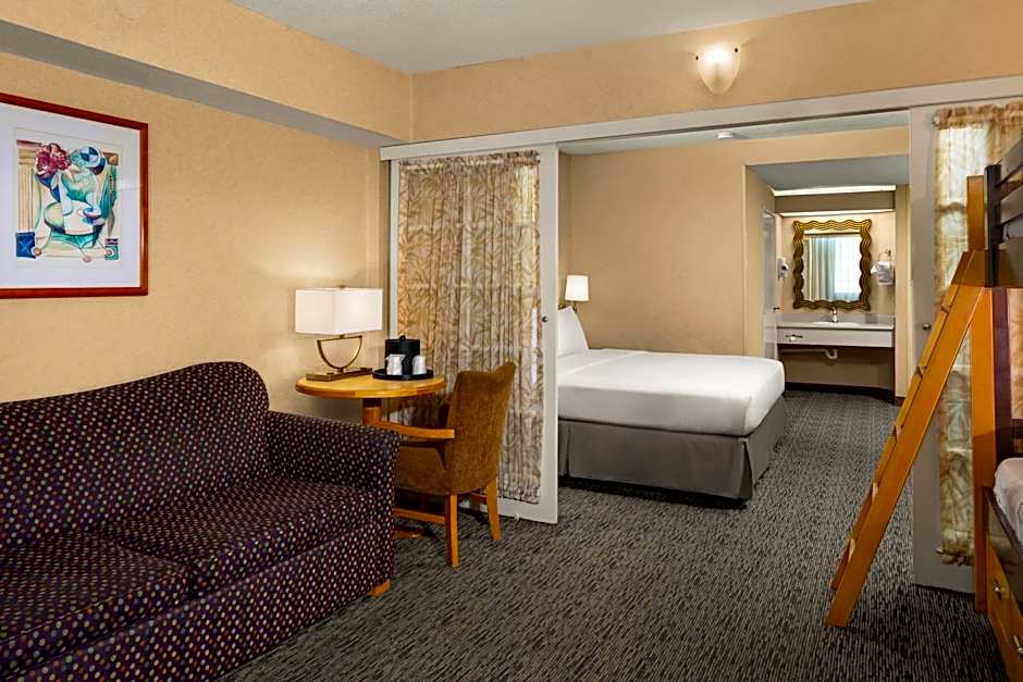 Anaheim Portofino Inn and Suites