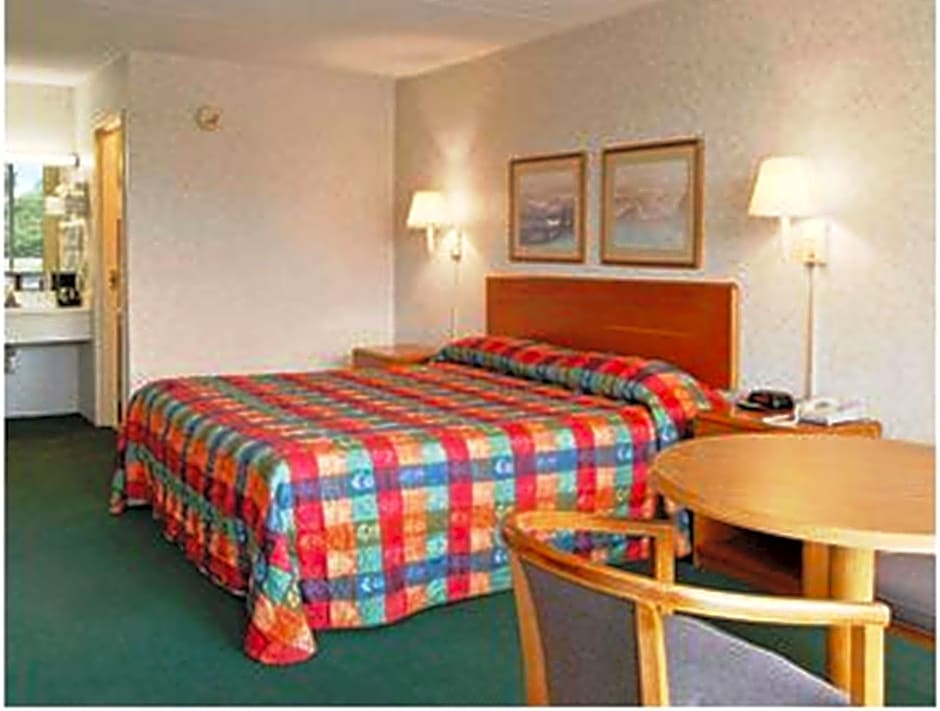 Days Inn by Wyndham Seneca-Clemson