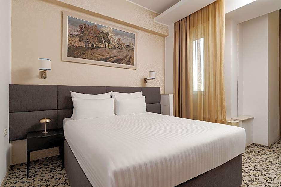 Crystal Palace Hotel